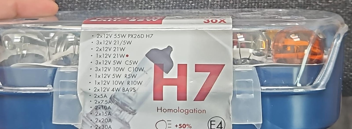 H1 , H4 & H7 Bulbs Travel Set
