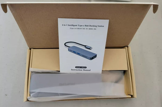 6 in 1 USB C hub with USB 3.0, HDMI and USB-C ports, SD and micro SD ports
